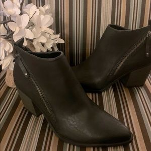 Women Black Booties